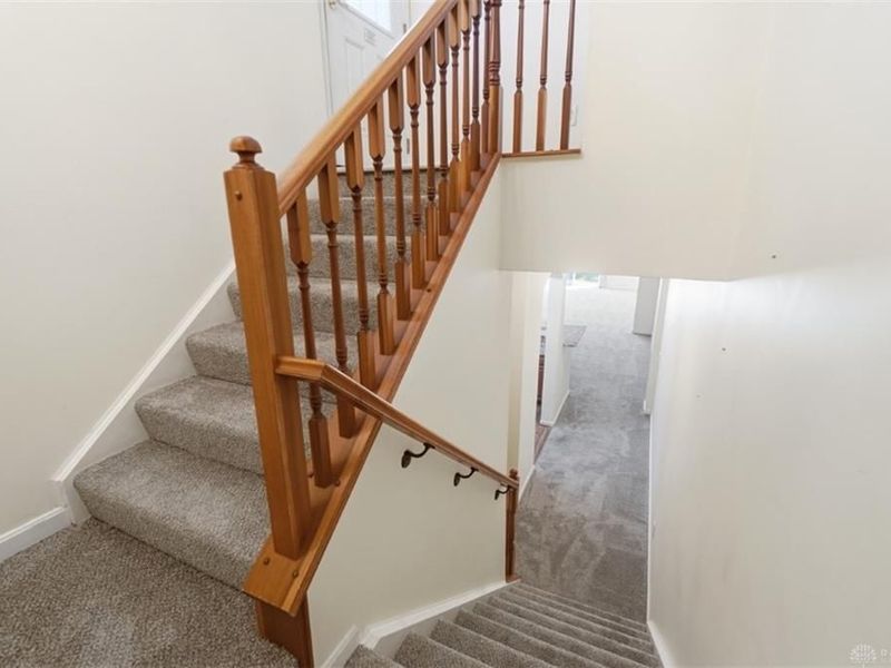 7462 Bridge Point Drive, Green Township, OH 45248 Photo 8