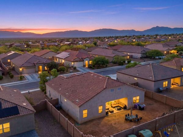 483 W WELDON Street, Vail, AZ 85641