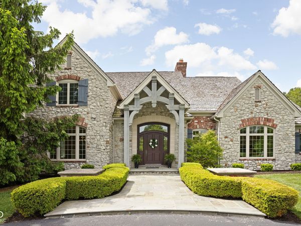 42 Monahan Road, Zionsville, IN 46077