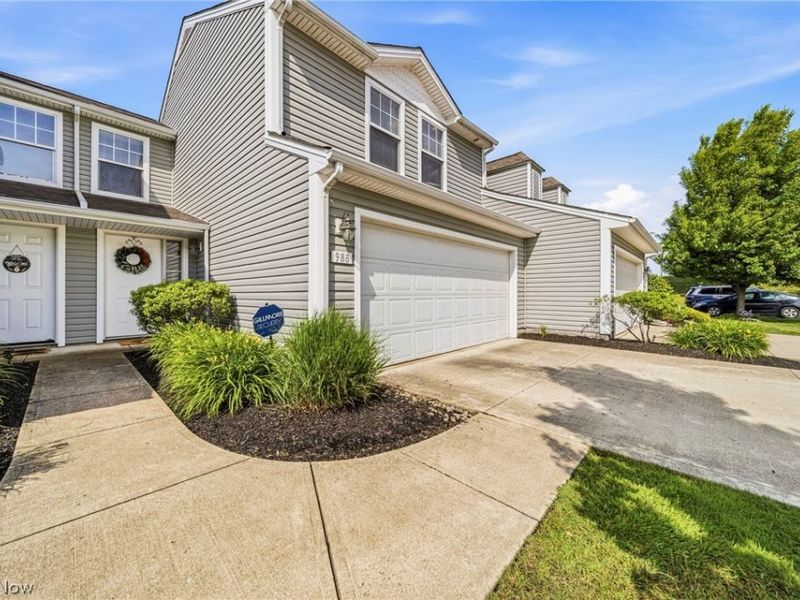 988 Tradewinds Cove, Painesville, OH 44077 Photo 2