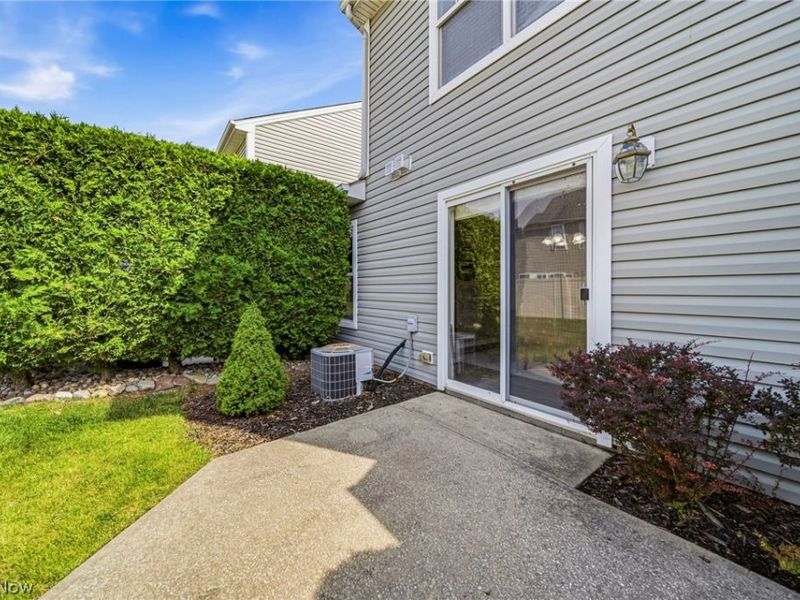988 Tradewinds Cove, Painesville, OH 44077 Photo 30