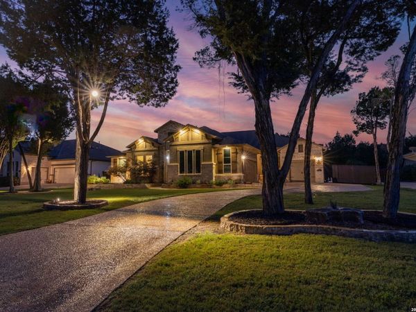 965 Woodland Oaks, New Braunfels, TX 78132