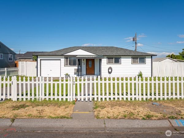 4325 Sun Drive NE, Moses Lake, WA 98837