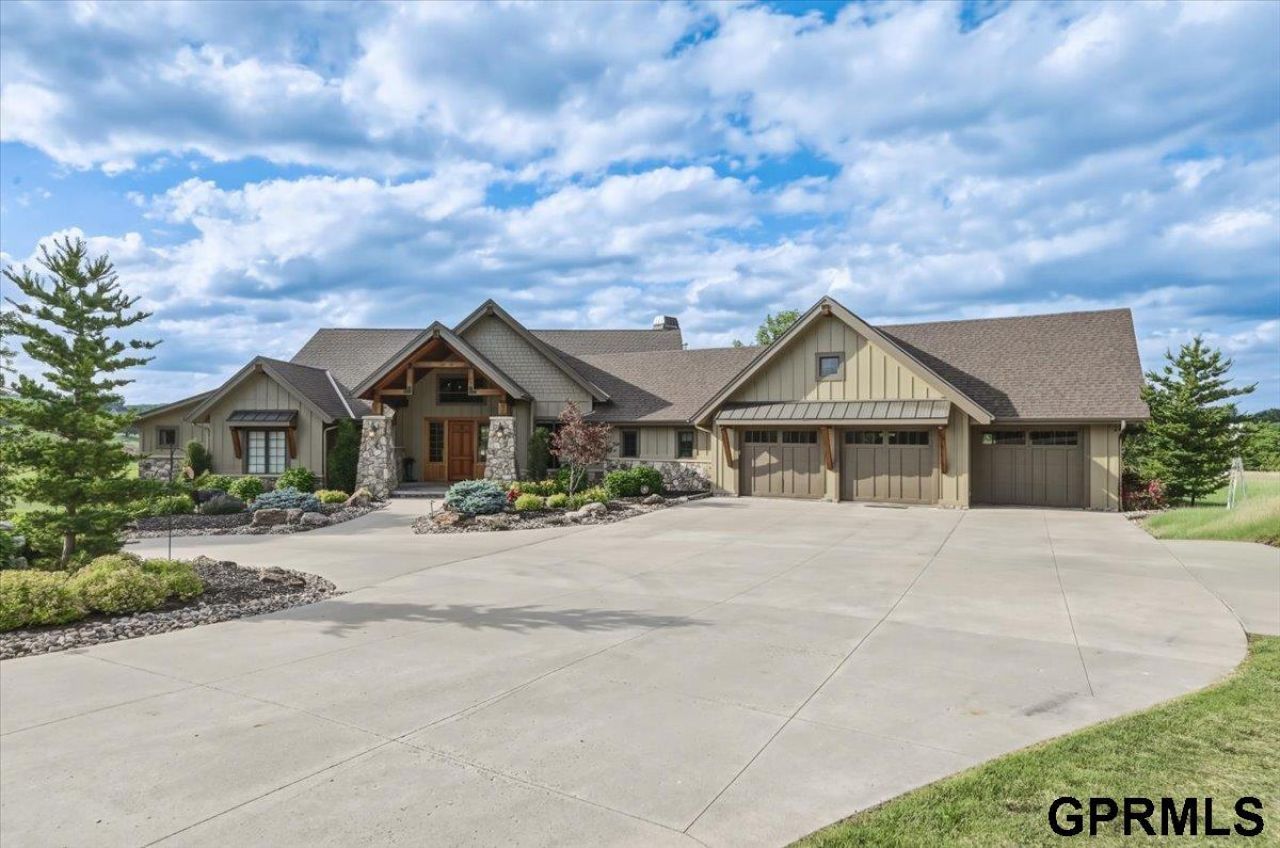 29616 Coldwater Avenue, Honey Creek, IA 51542 Main Photo