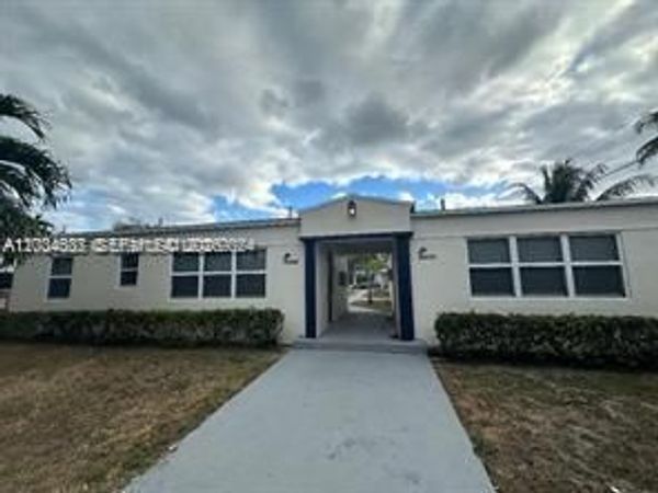 1956 Lincoln St , Unit 9, Hollywood, FL 33020