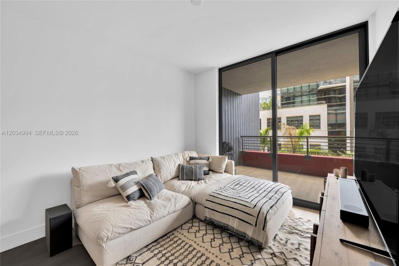 90 NE 32nd , Unit 406, Miami, FL 33127 Photo