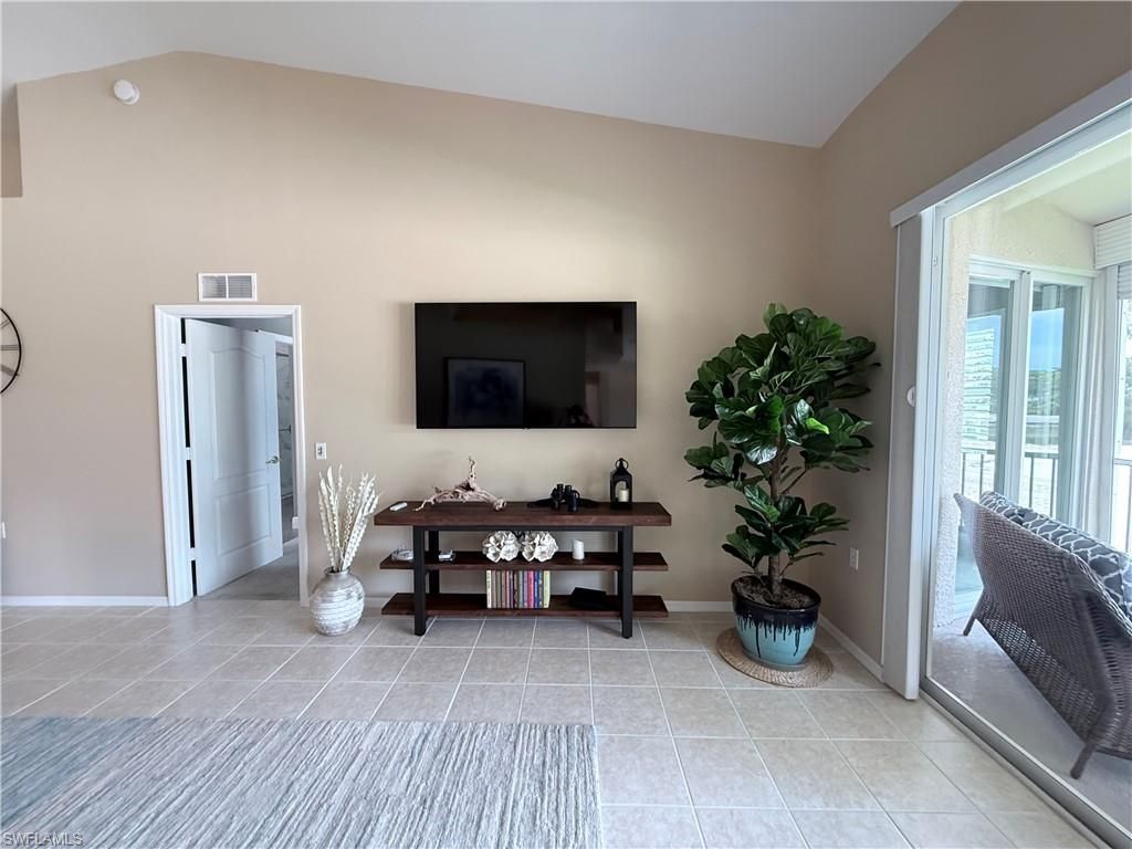 3365 Grand Cypress Dr, Unit 202, Naples, FL 34119 Photo