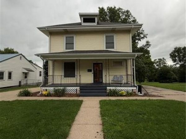 310 S Walnut Street, Maryville, MO 64468