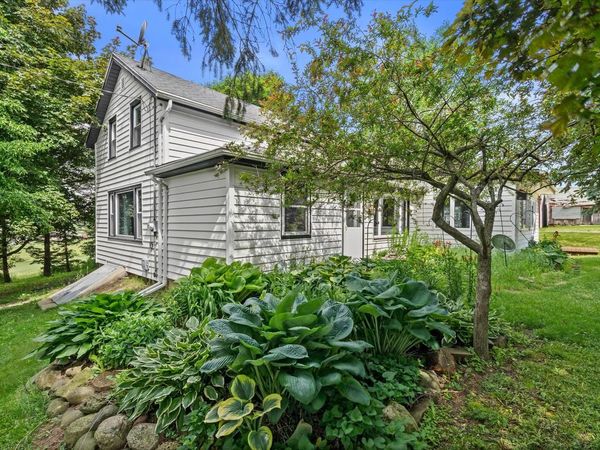 6544 Mohawk ROAD, Allenton, WI 53002