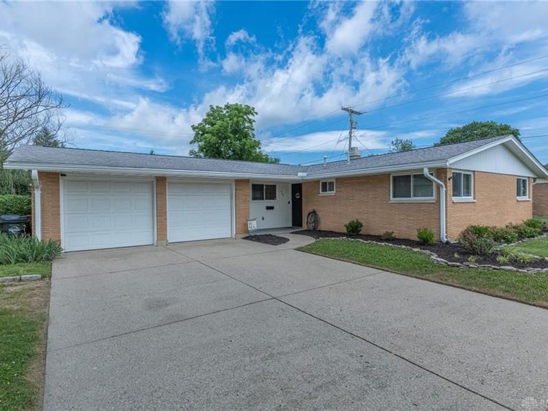 463 Young Drive, Fairborn, OH 45324 Photo 3