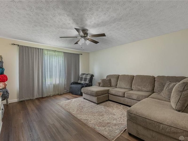 463 Young Drive, Fairborn, OH 45324 Photo 5