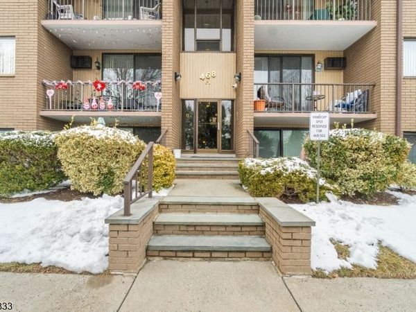 468 Liberty St, Unit 101, Little Ferry, NJ 07643