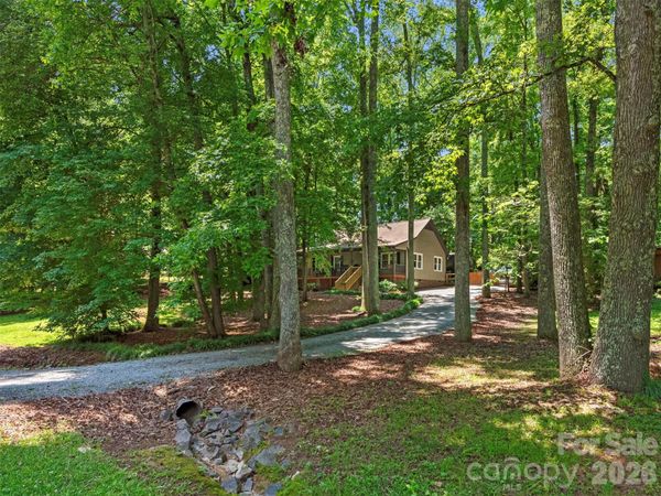 3814 Wonderland Drive, Matthews, NC 28104