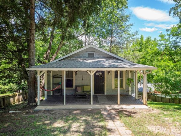 14 Border Street, Black Mountain, NC 28711