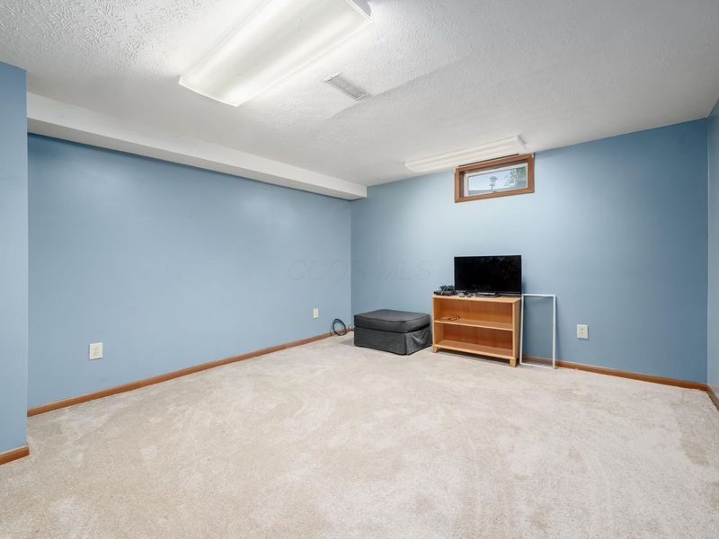 565 Goose Pond Road, Newark, OH 43055 Photo 23