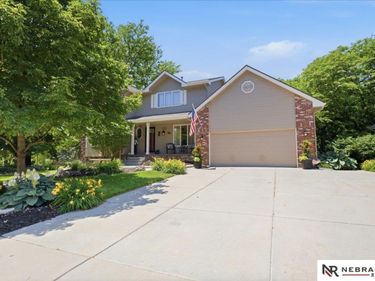568 S 159th Avenue, Omaha, NE 68118