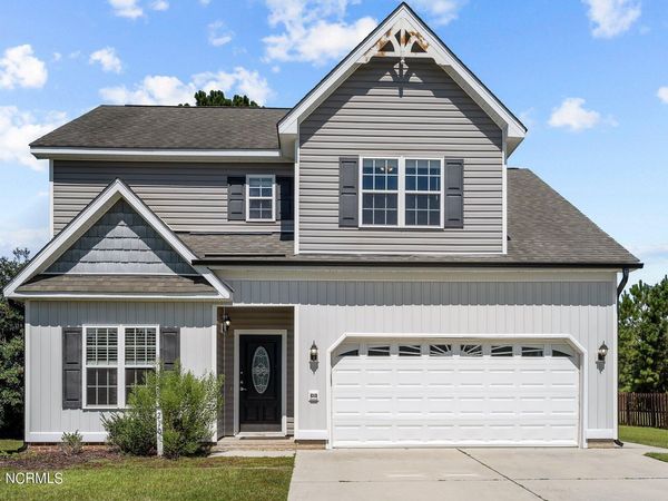 210 Wedgefield Circle , Maple Hill, NC 28454