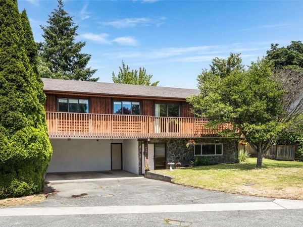 1655 Hybury Pl , Saanich, BC V8N 5L3