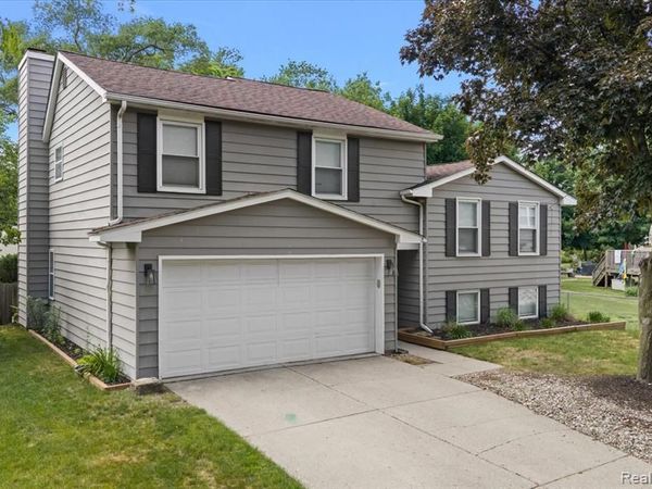 11169 Chestnut Drive , Plymouth Twp, MI 48170