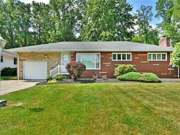 2909 Beal Street NW, Warren, OH 44485