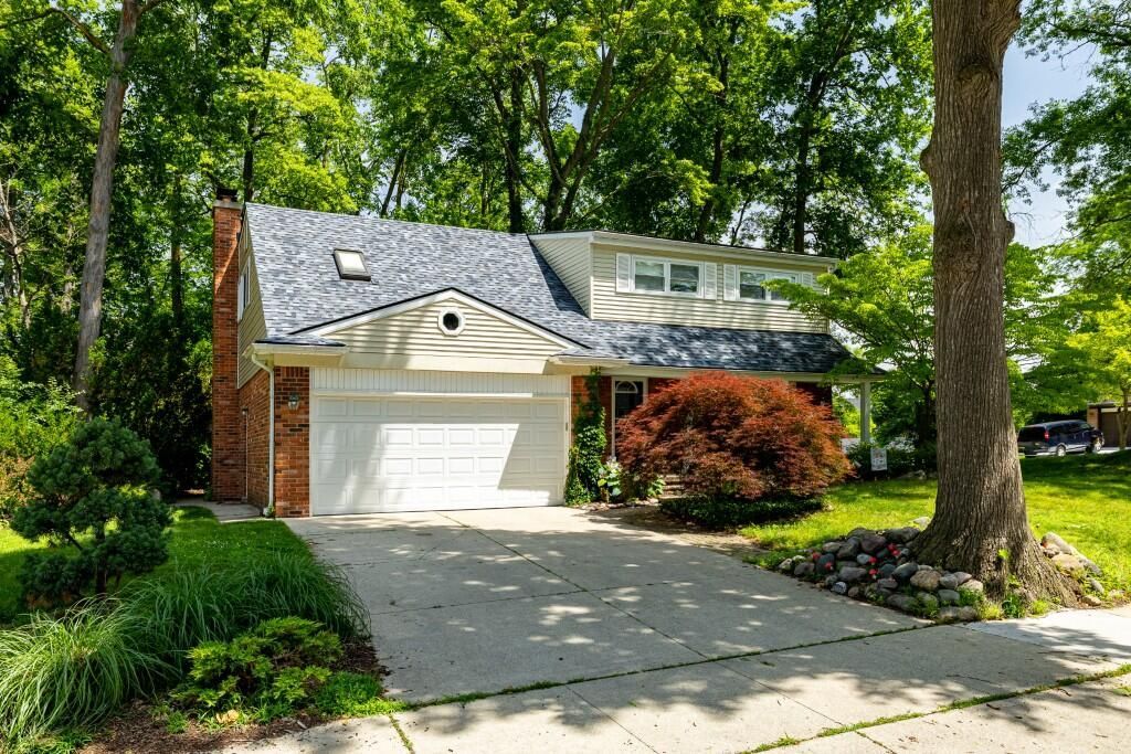 3665 Frederick Drive, Ann Arbor, MI 48105 Main Photo