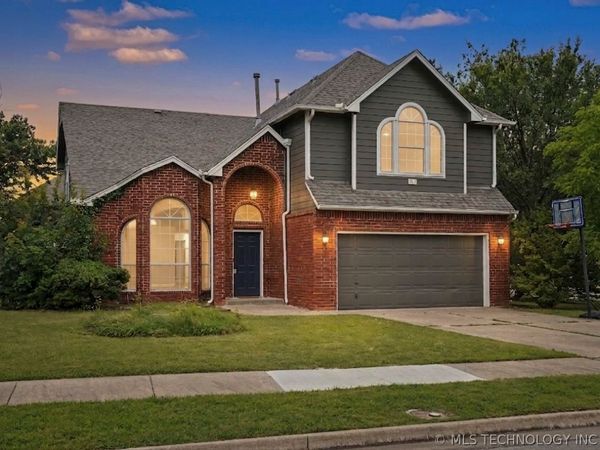 201 N Magnolia Court , Broken Arrow, OK 74012