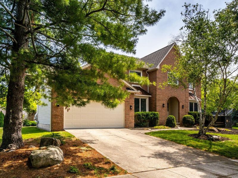 5620 Claire Court , Dublin, OH 43017 Photo 2