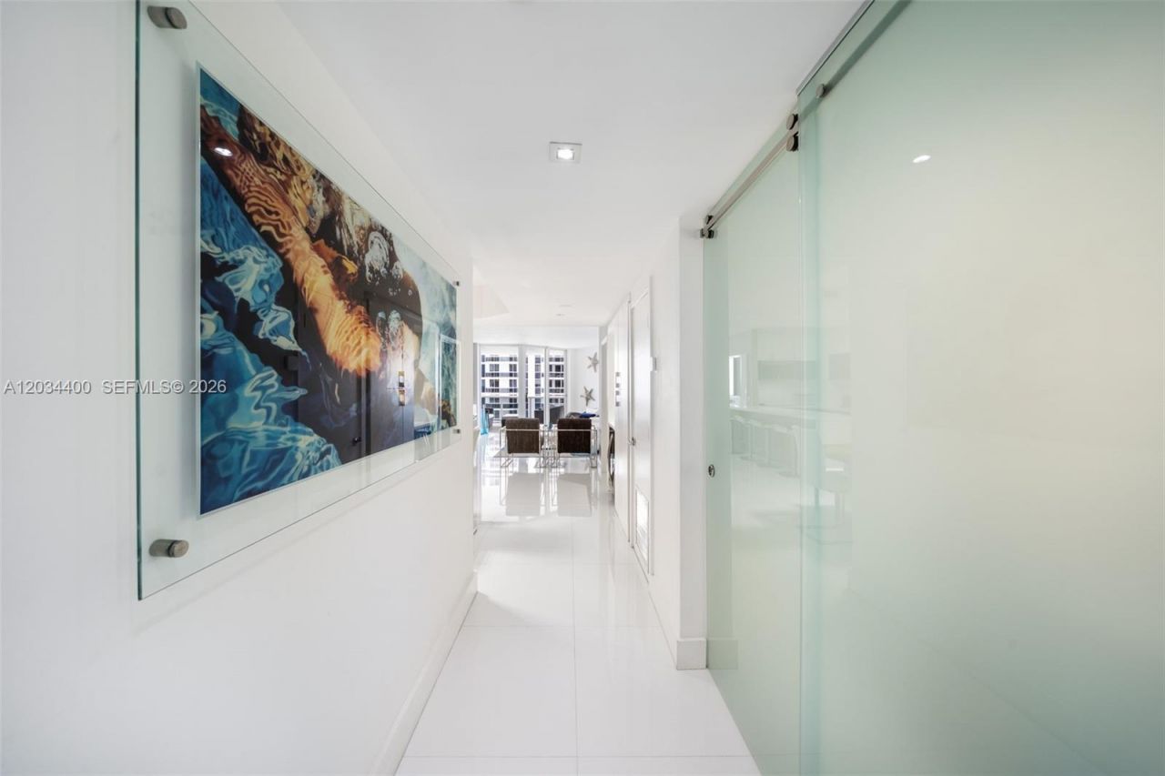 4779 Collins Ave, Unit 2604, Miami Beach, FL 33140 Photo