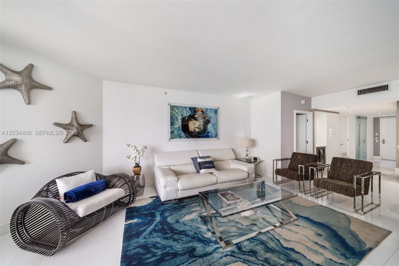 4779 Collins Ave, Unit 2604, Miami Beach, FL 33140 Photo