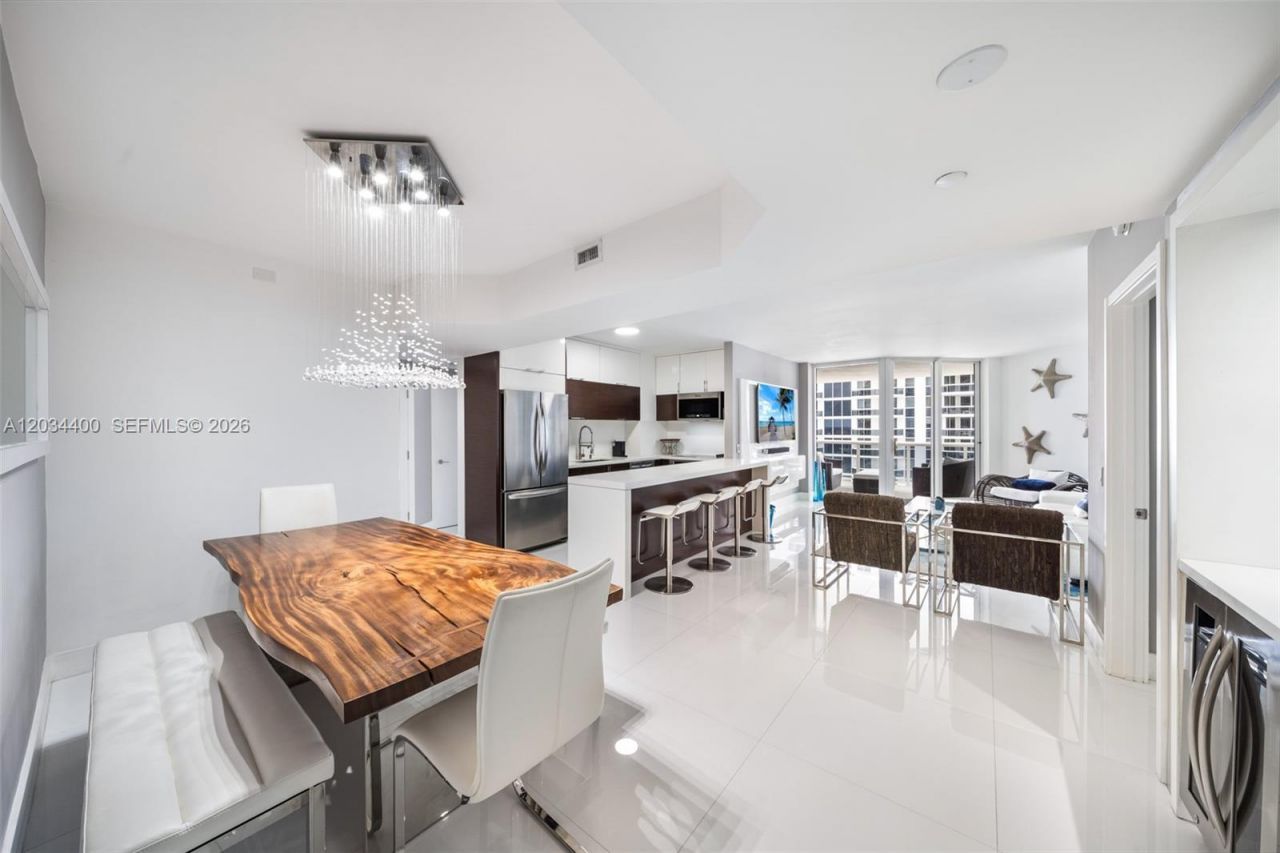 4779 Collins Ave, Unit 2604, Miami Beach, FL 33140 Photo