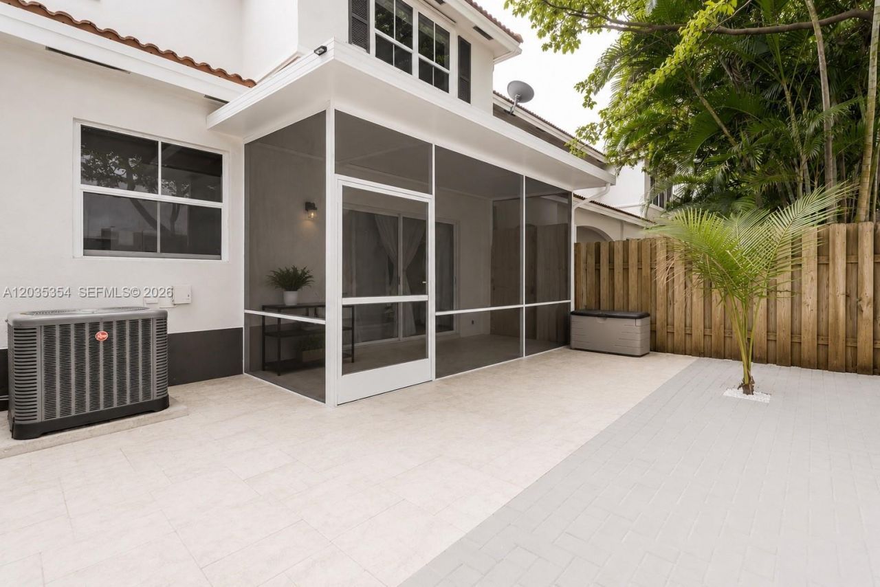 102 Riverwalk Cir , Unit 102, Sunrise, FL 33326 Photo