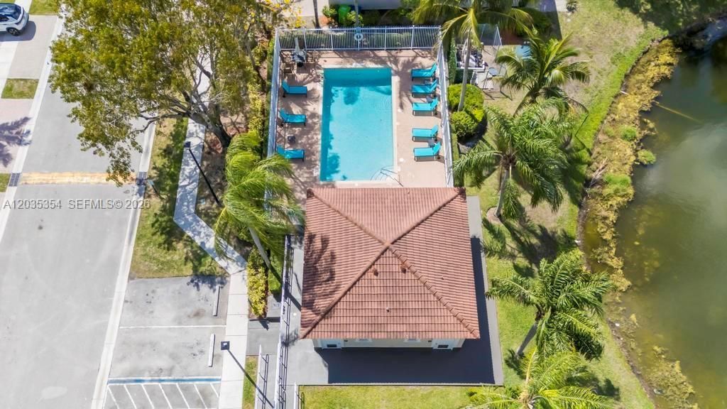 102 Riverwalk Cir , Unit 102, Sunrise, FL 33326 Photo