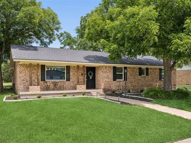 2564 Saint Francis Avenue, Dallas, TX 75228