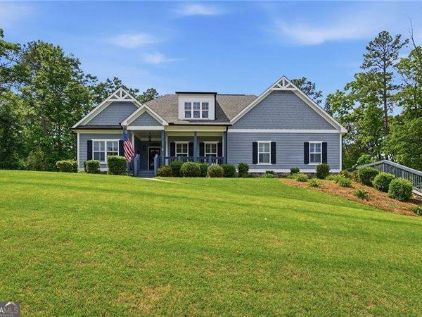 423 Spring Lake Hills, White, GA 30184
