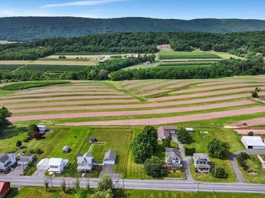 1056 E MAIN STREET, HEGINS, PA 17938