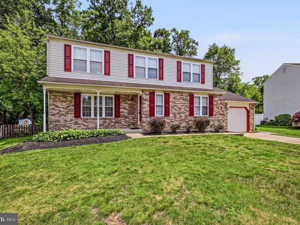 102 AVIGNON COURT, NEWARK, DE 19702