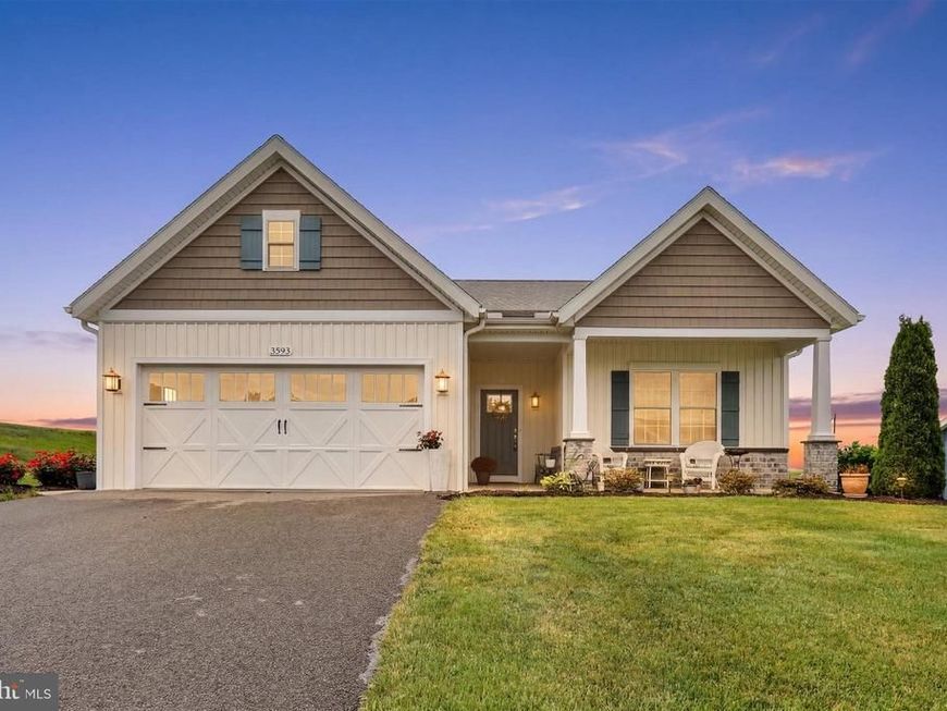 3593 Cascades Drive S, Fayetteville, PA 17222 Main Photo