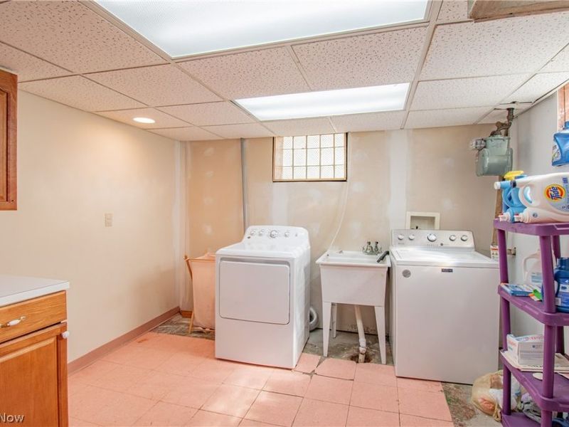 706 Crestview Avenue, Akron, OH 44320 Photo 24