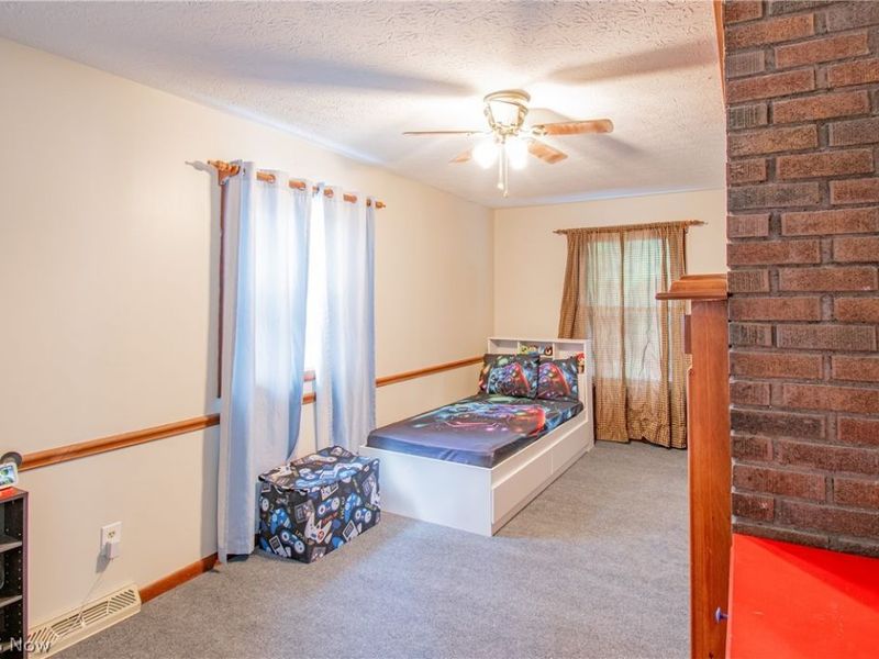 706 Crestview Avenue, Akron, OH 44320 Photo 9