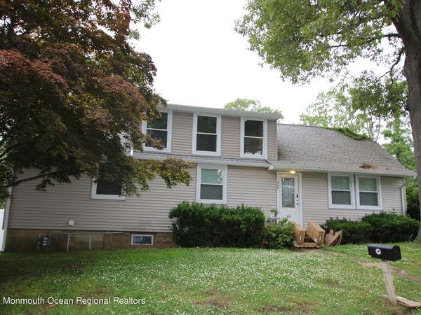 142 Delaware Avenue, Oakhurst, NJ 07755
