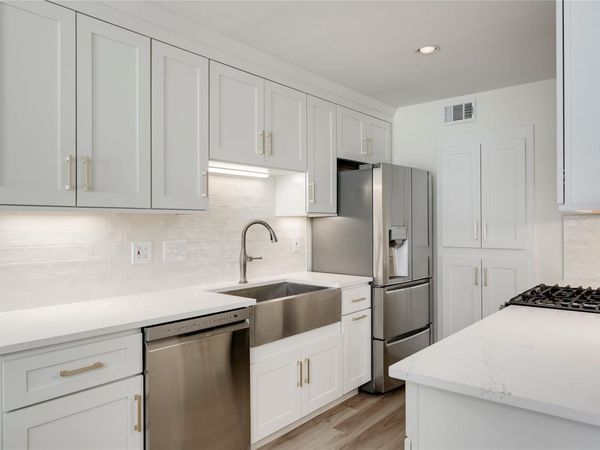 505 W 7th ST , Unit 102, Austin, TX 78701