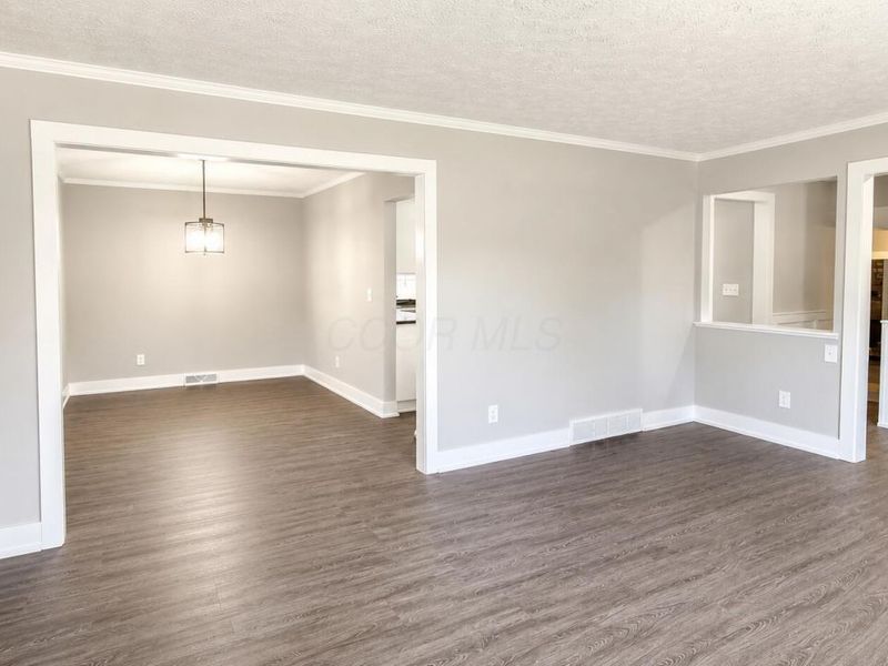 2859 Blossom Avenue, Columbus, OH 43231 Photo 9