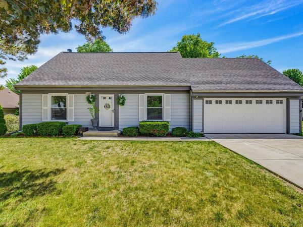 N78W15289 Haymeadow ROAD, Menomonee Falls, WI 53051