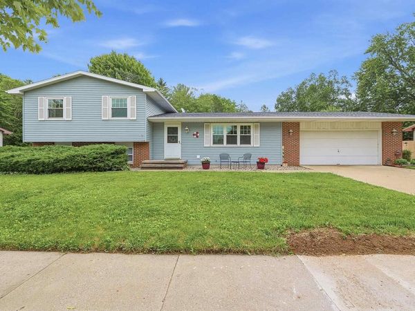 960 MARICOPA DRIVE, Oshkosh, WI 54904