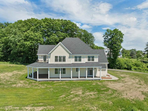 22 Fairway Drive, Dunbarton, NH 03046