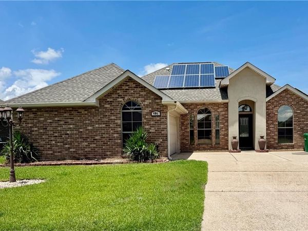 404 COLES LANDING Drive , LaPlace, LA 70068