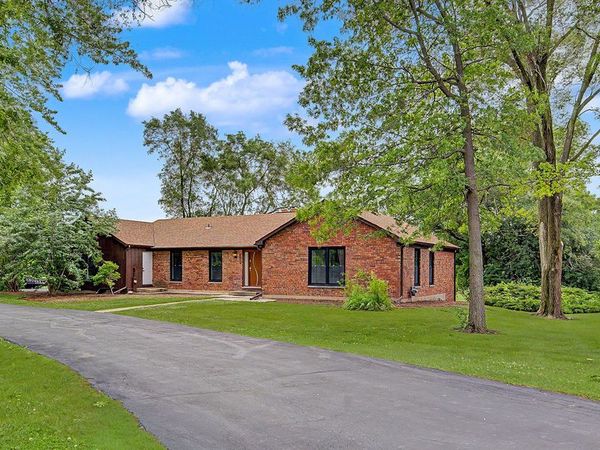 15 Turning Shore Drive, South Barrington, IL 60010