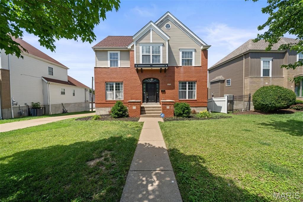 2915 Saint Vincent Avenue , Saint Louis, MO 63104 Main Photo