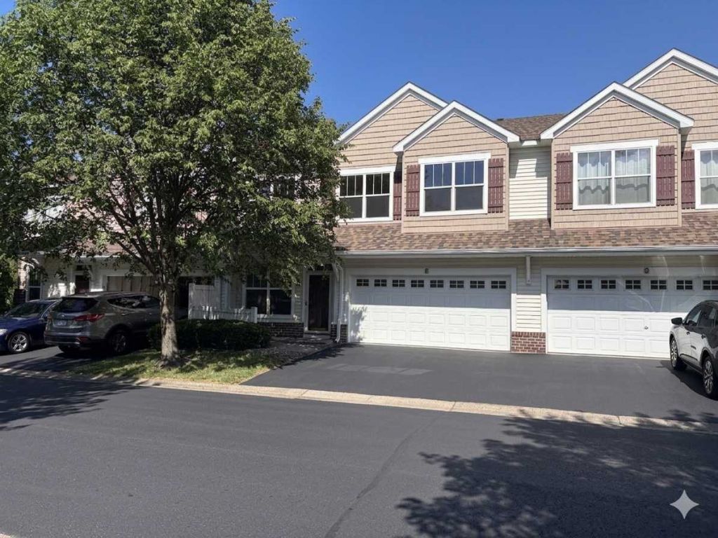 1591 Woodlynn Avenue , Maplewood, MN 55109