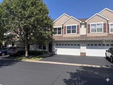 1591 Woodlynn Avenue, Unit 2, Maplewood, MN 55109